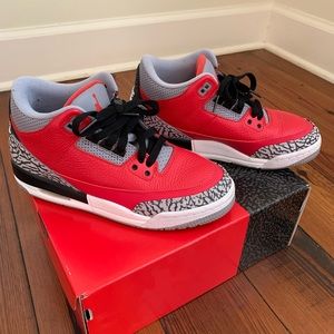 Air Jordan 3 retro size 5.5 Y (size 7 in women’s)